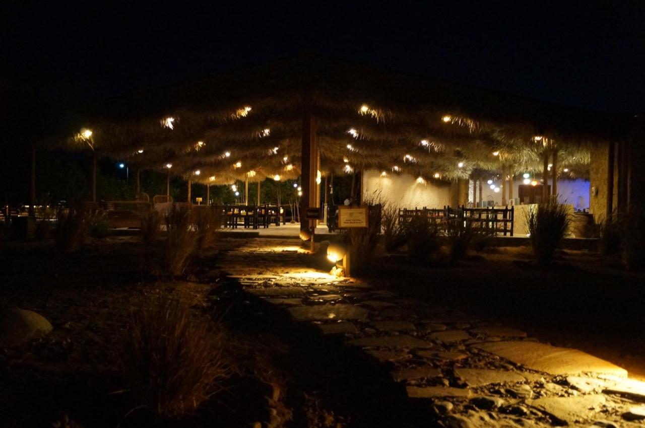 Sama Ras Al Jinz Resort Sur Exterior foto